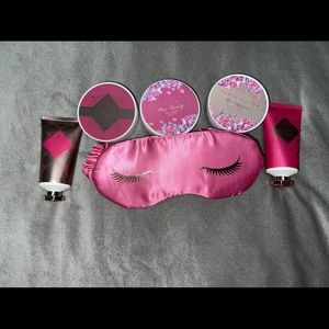 Paris Hilton Beauty Bundle